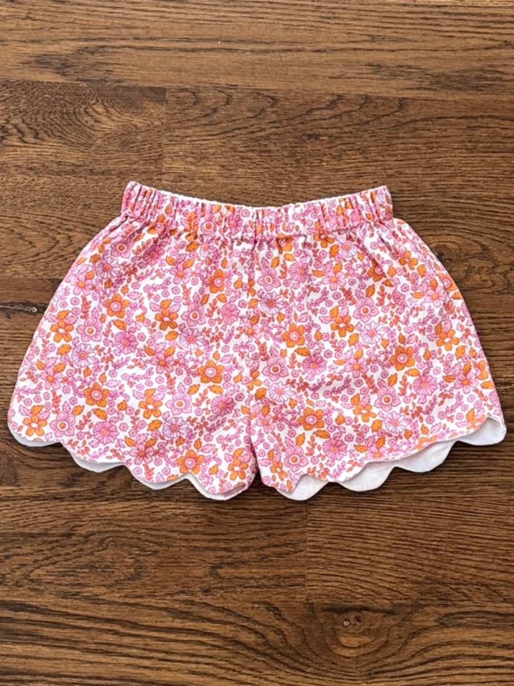 Little English Floral Scallop Shorts